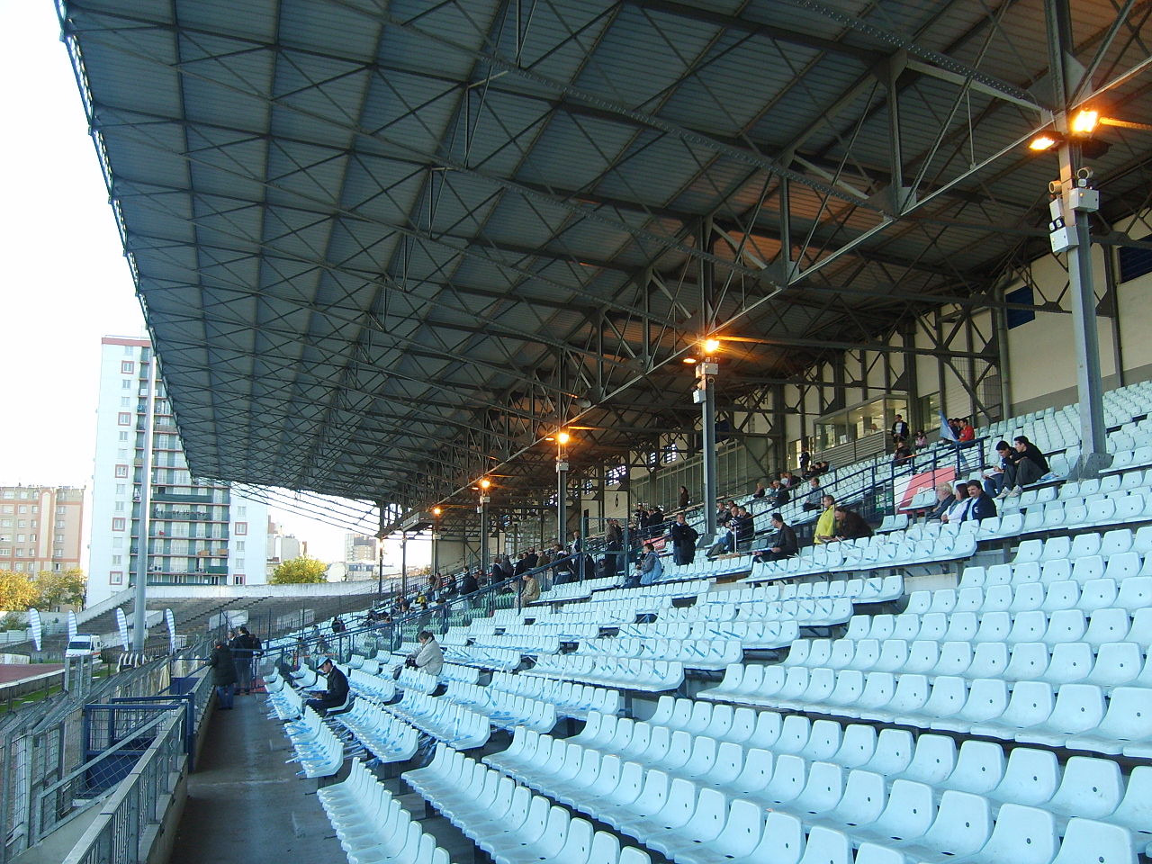 1280px-Stade_Yves_du_Manoir_Colombes9