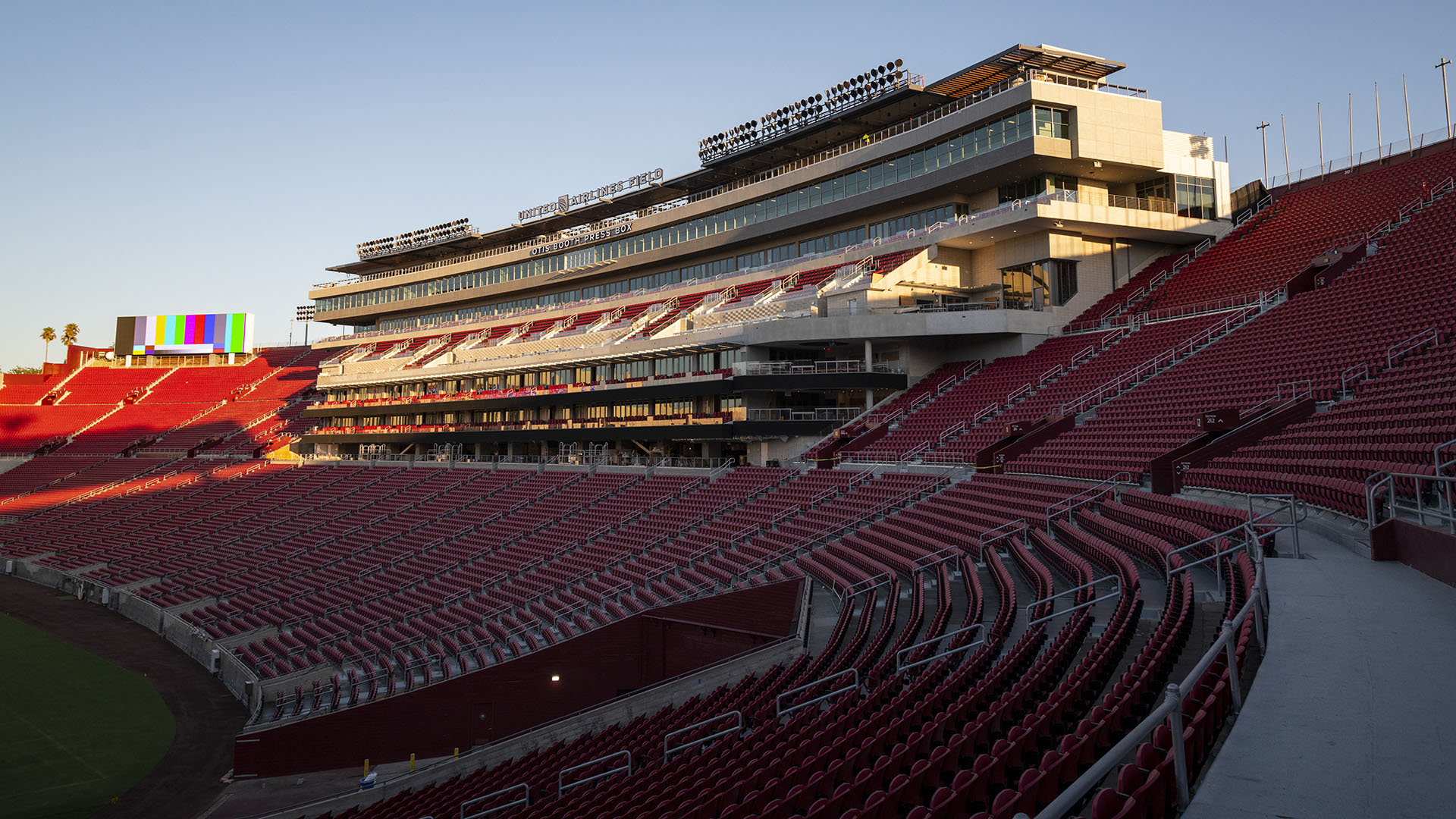 usc_trojans_united_airlines_field_los_angeles_memorial_coliseum_renovations_scholarship_club_tower_2