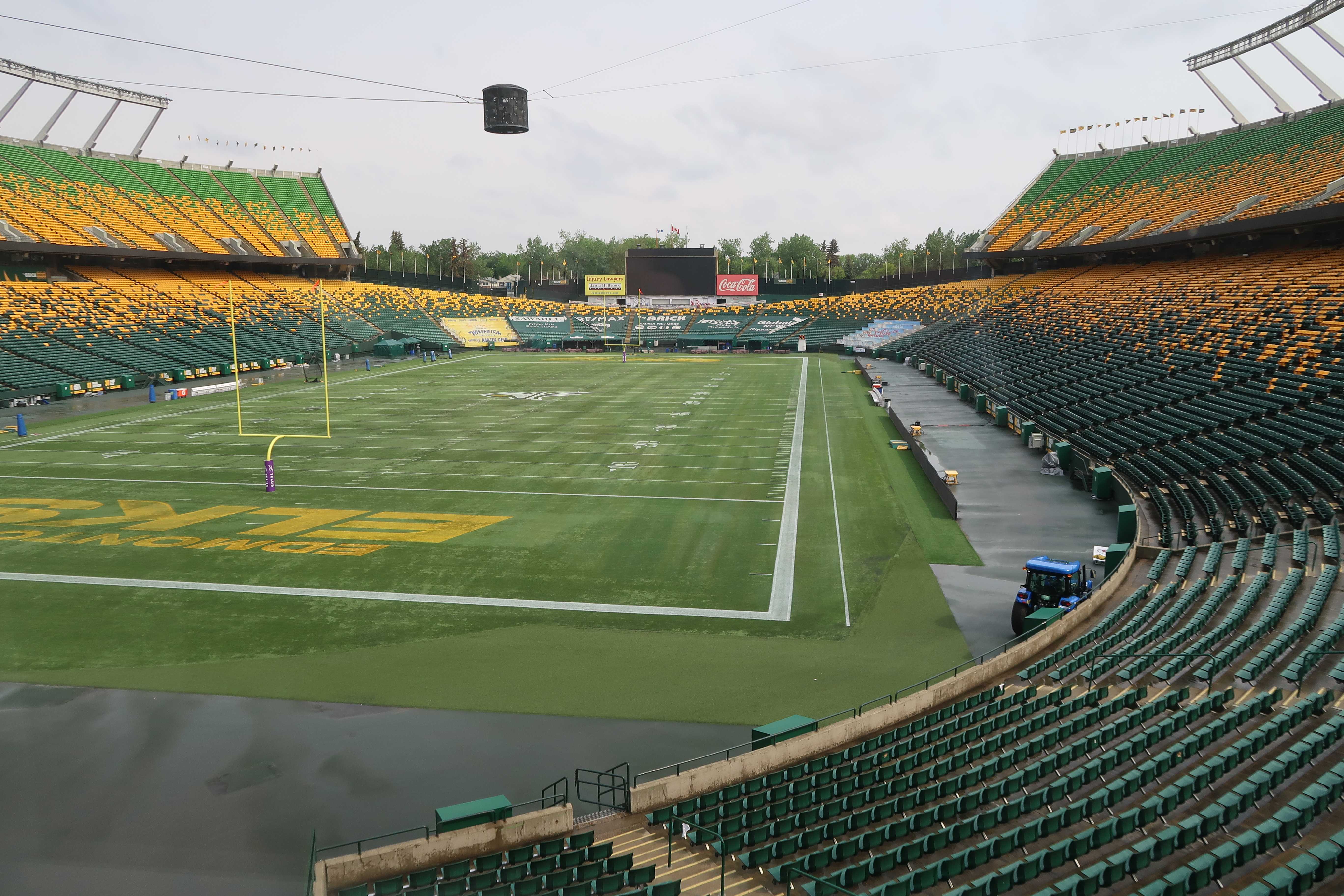 10-CommonwealthStadium