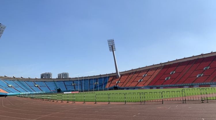 2山东省体育场