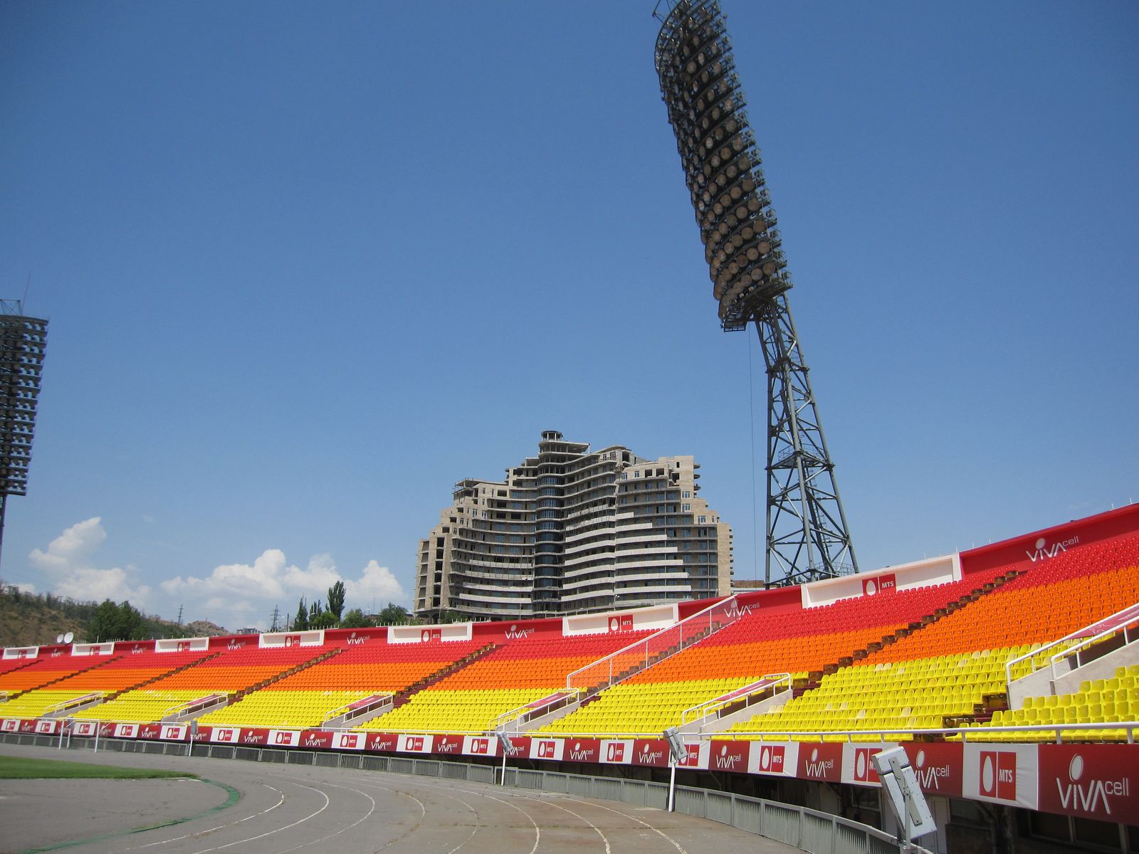 5-HrazdanStadium