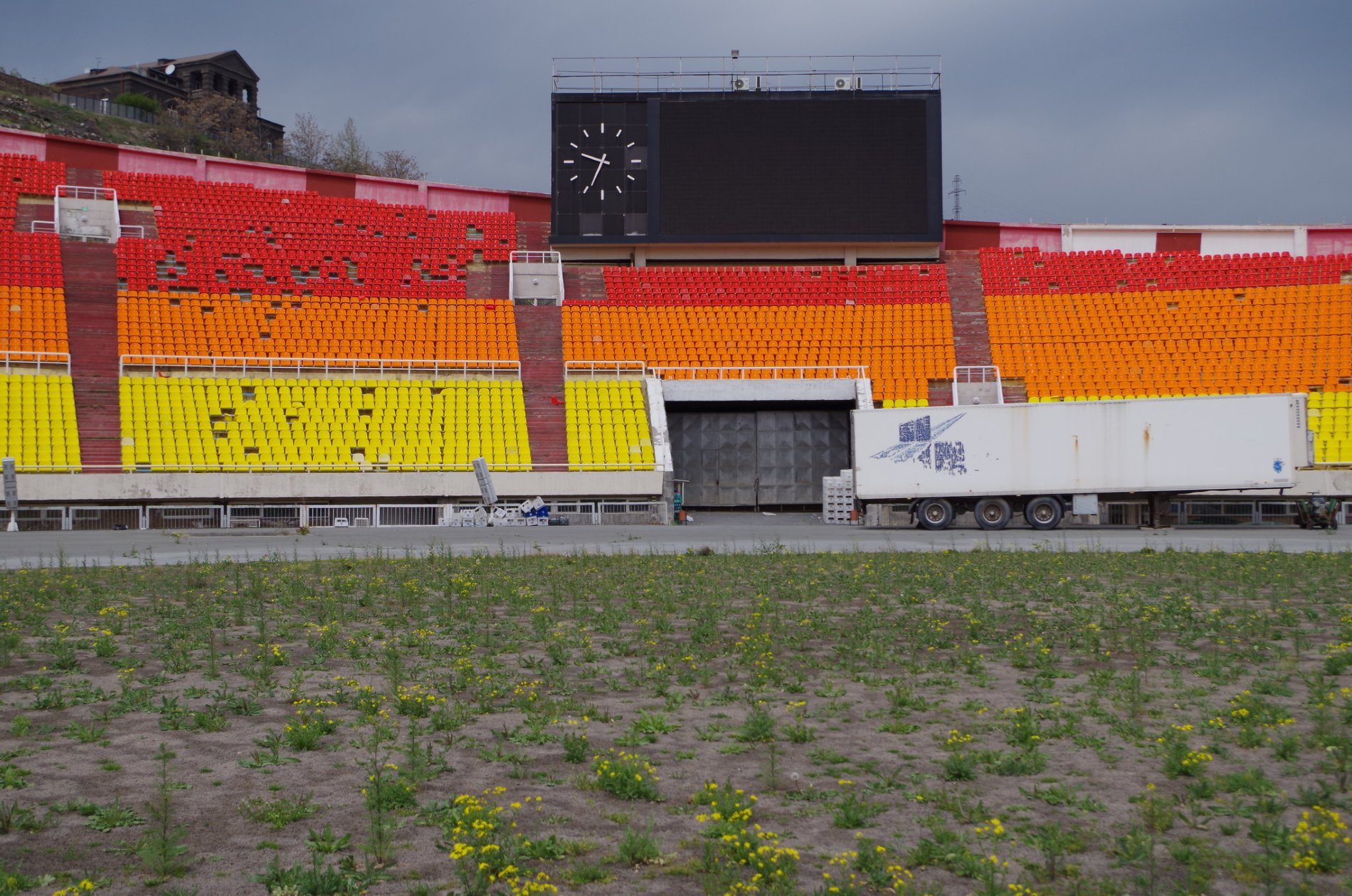 11-HrazdanStadium