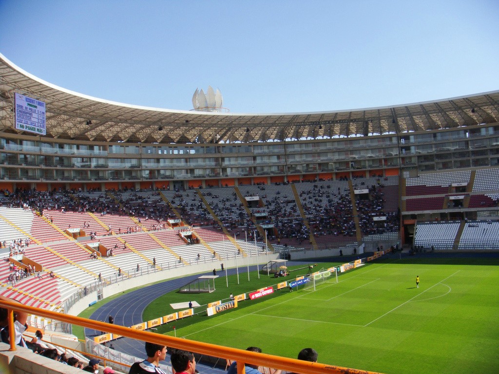 42-EstadioNacional-Peru