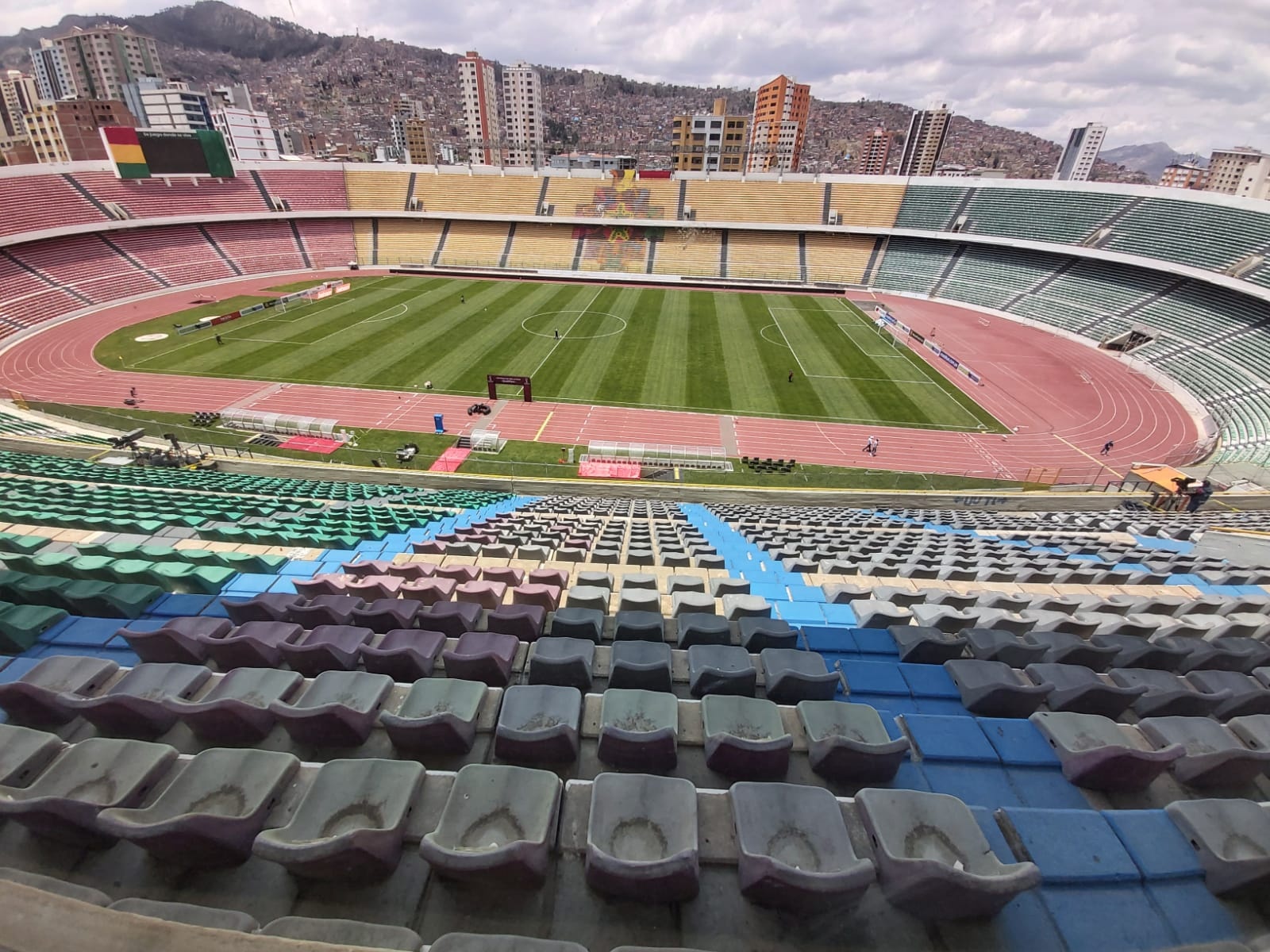 2-EstadioHernandoSiles