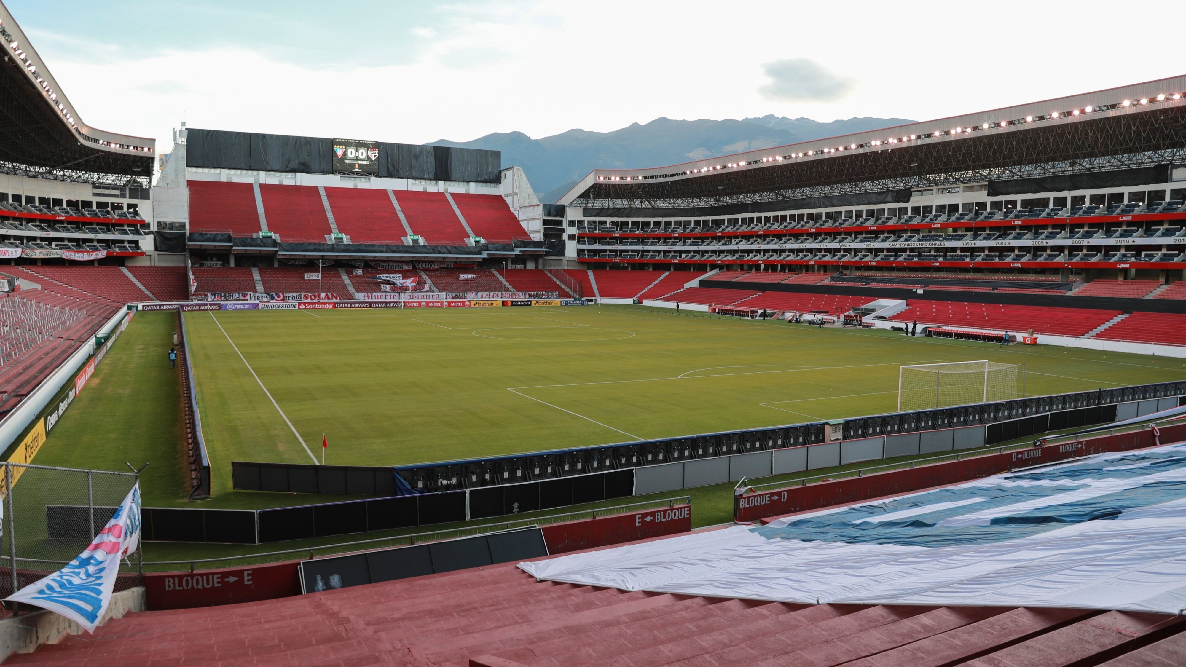 2-EstadioLaCasaBlanca