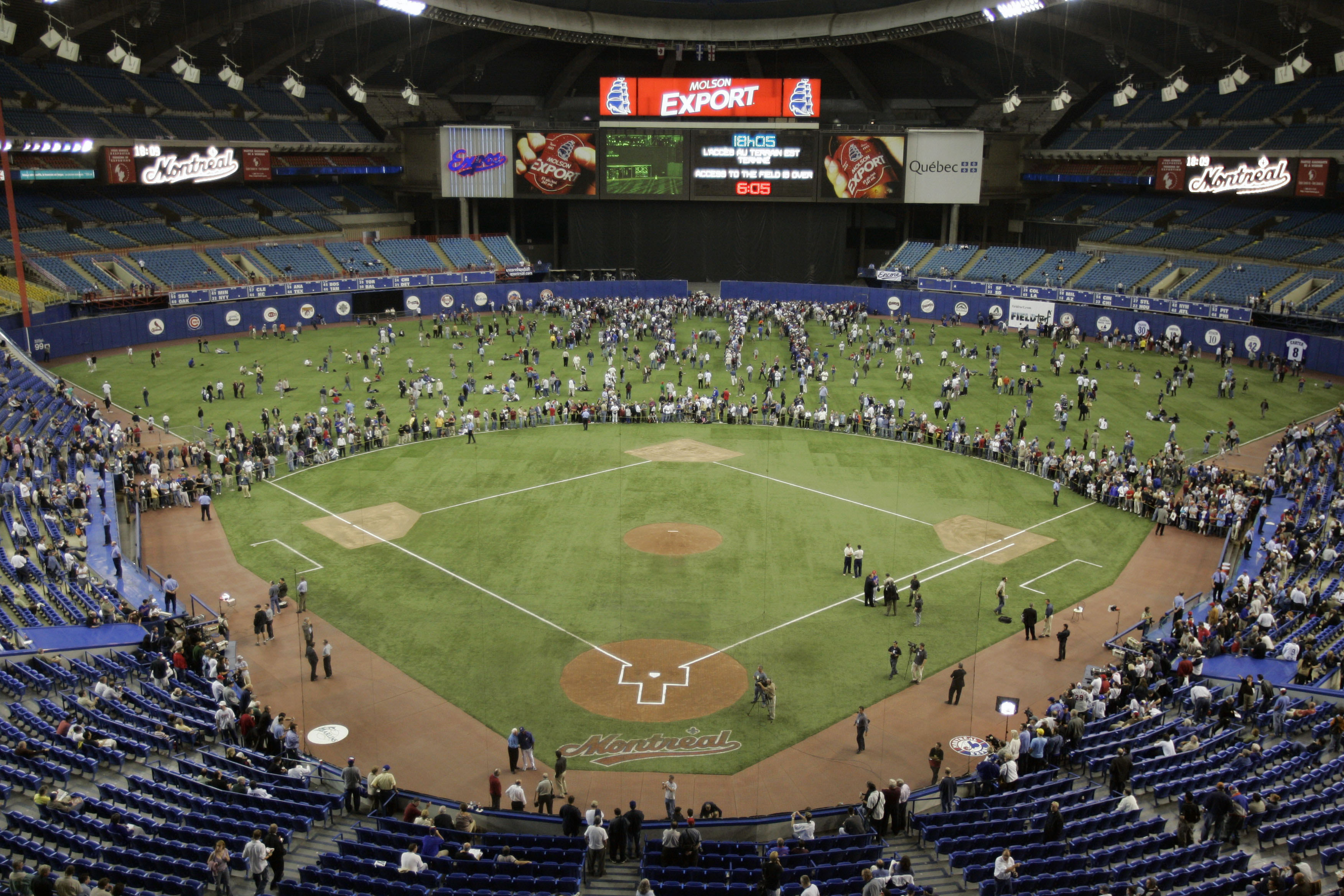 3-MontrealOlympicStadium