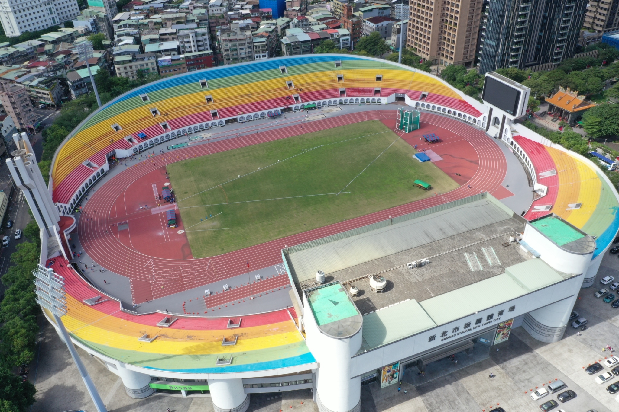 2-BanqiaoStadium