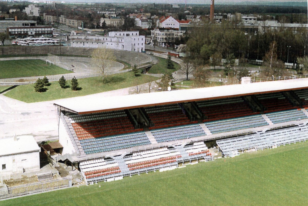 7-CharmillesStadium