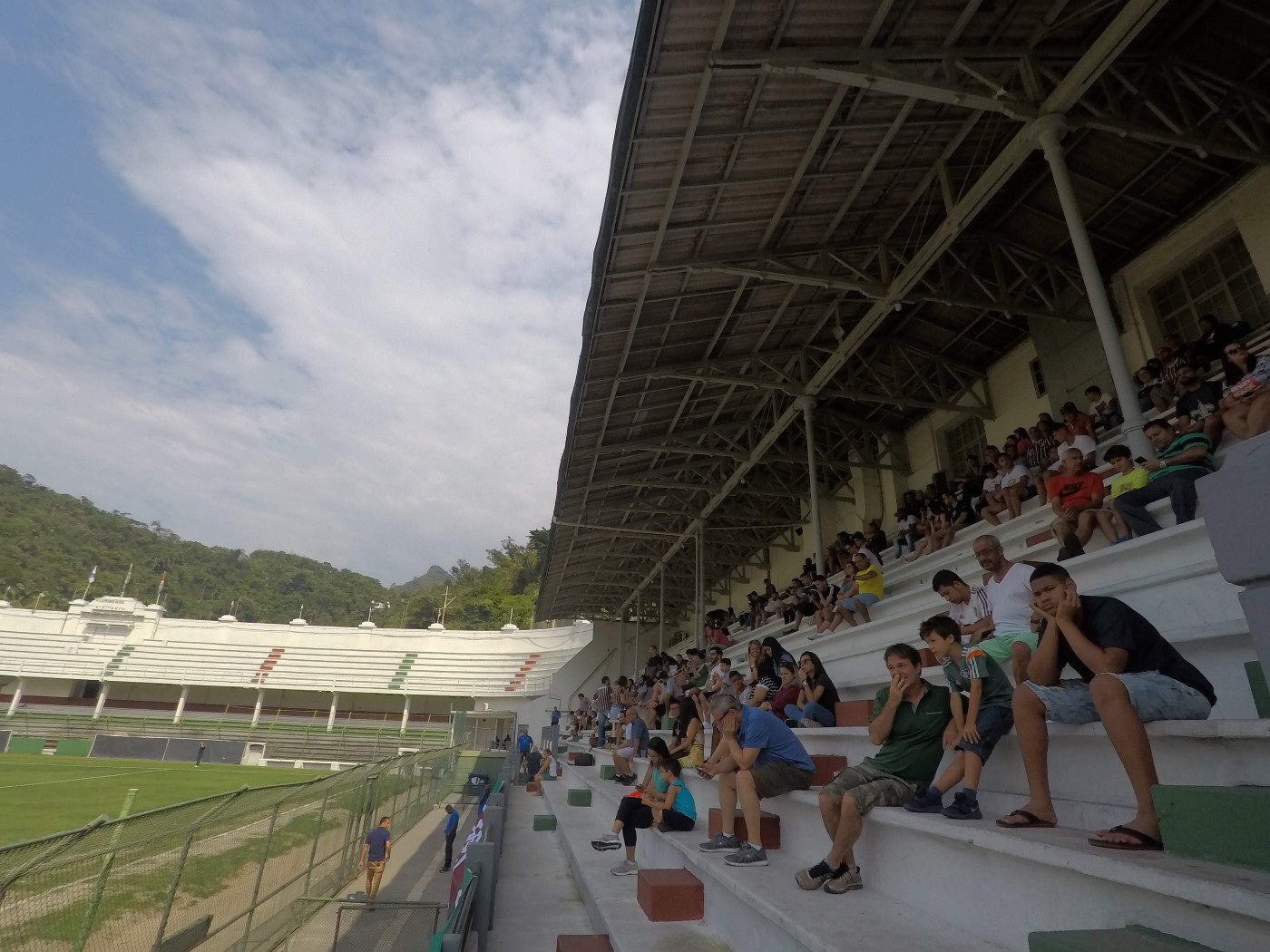 3-EstadiodasLaranjeiras