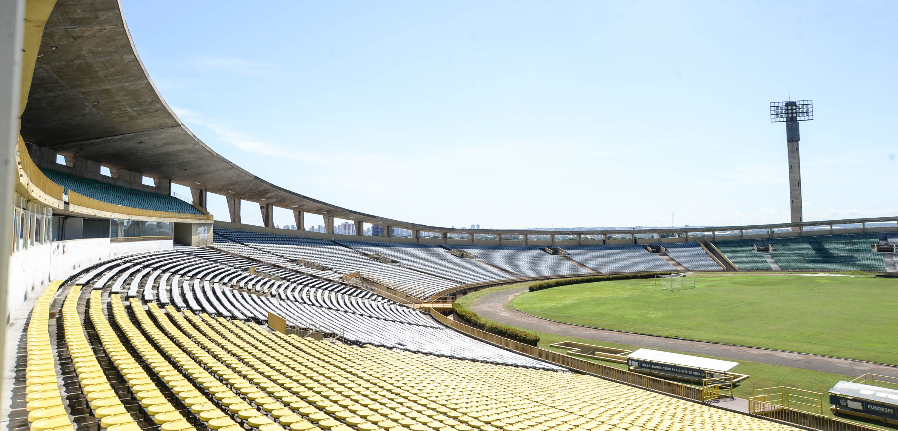 4-EstadioGovernadorAlbertoTavaresSilva-Albertão