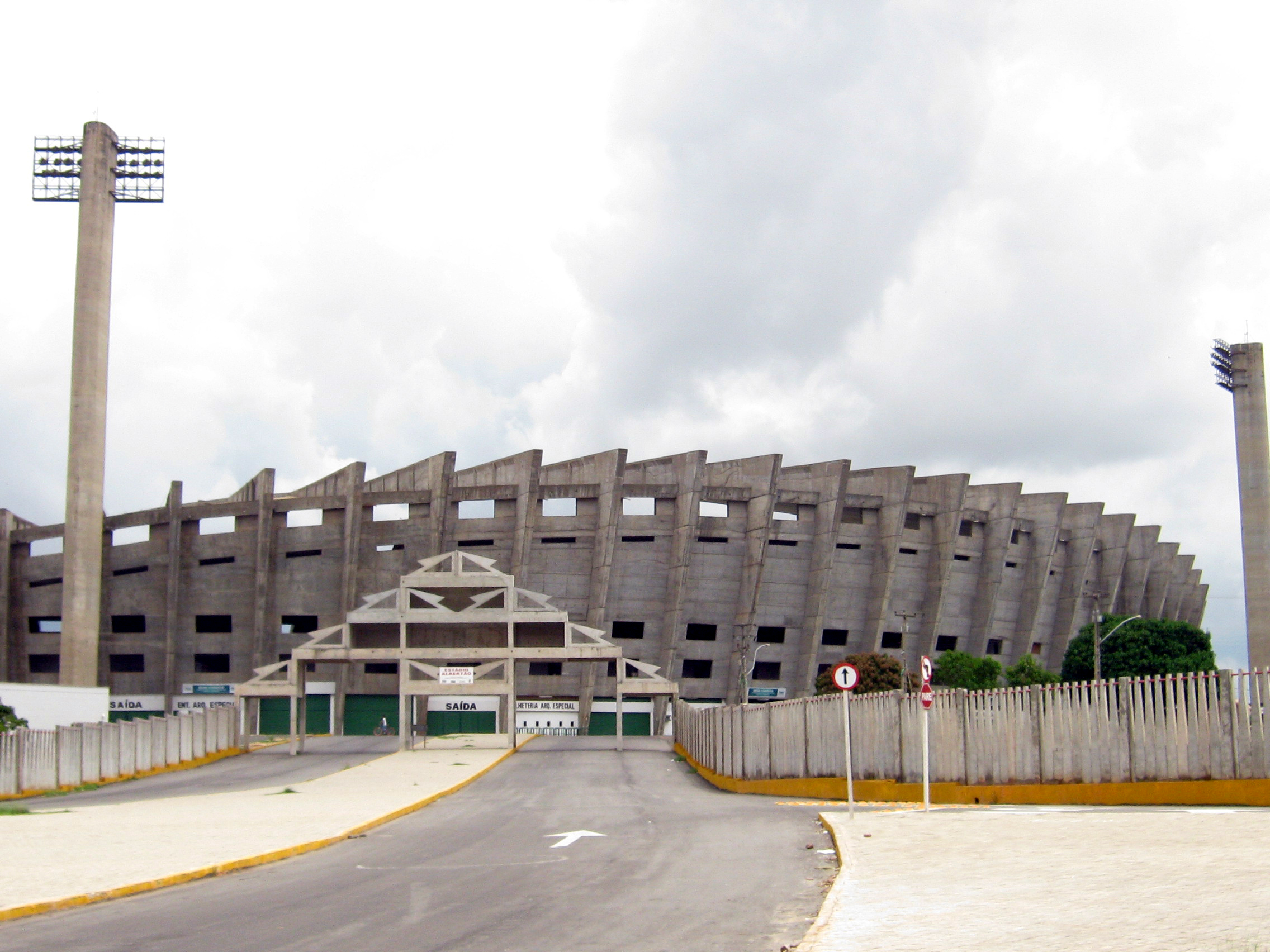 8-EstadioGovernadorAlbertoTavaresSilva-Albertão