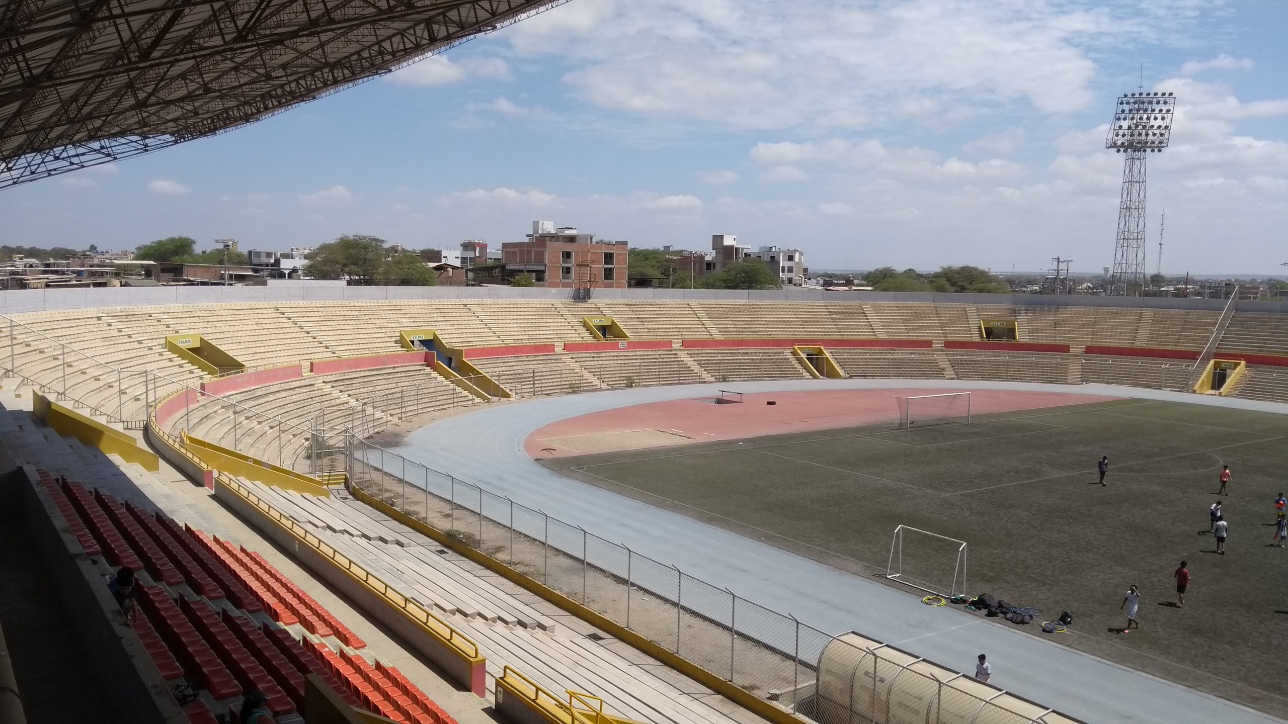 3-EstadioJorgeBasadre