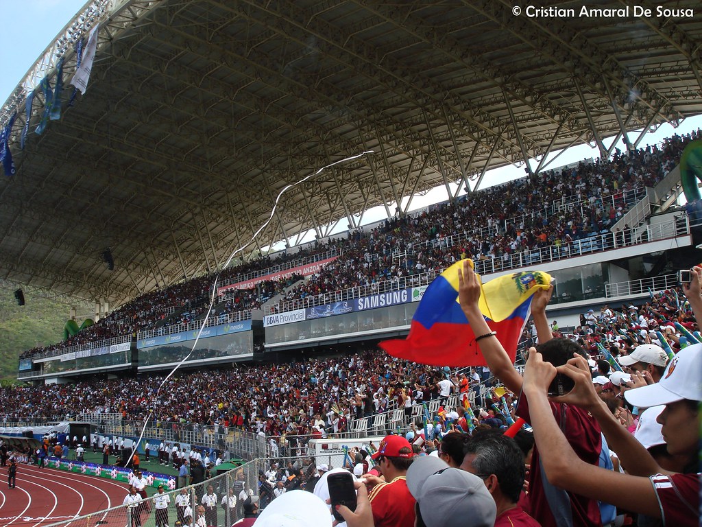 8-EstadioJoseAntonioAnzoategui