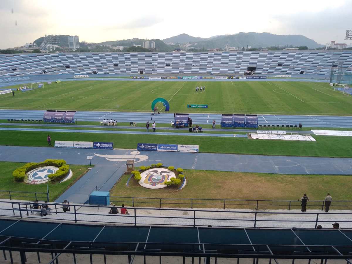 11-EstadioModeloAlbertoSpencerHerrera