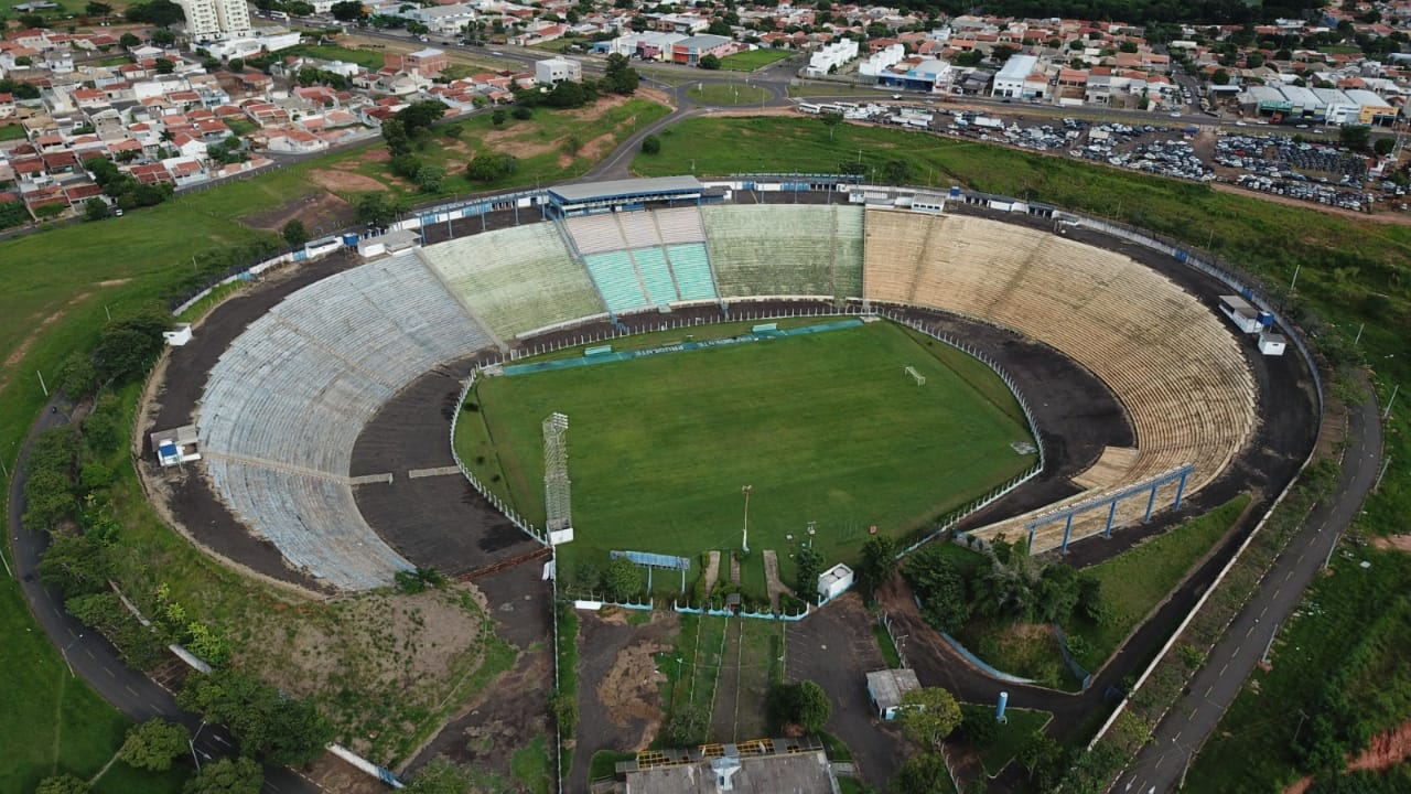 5-EstadioPauloConstantino