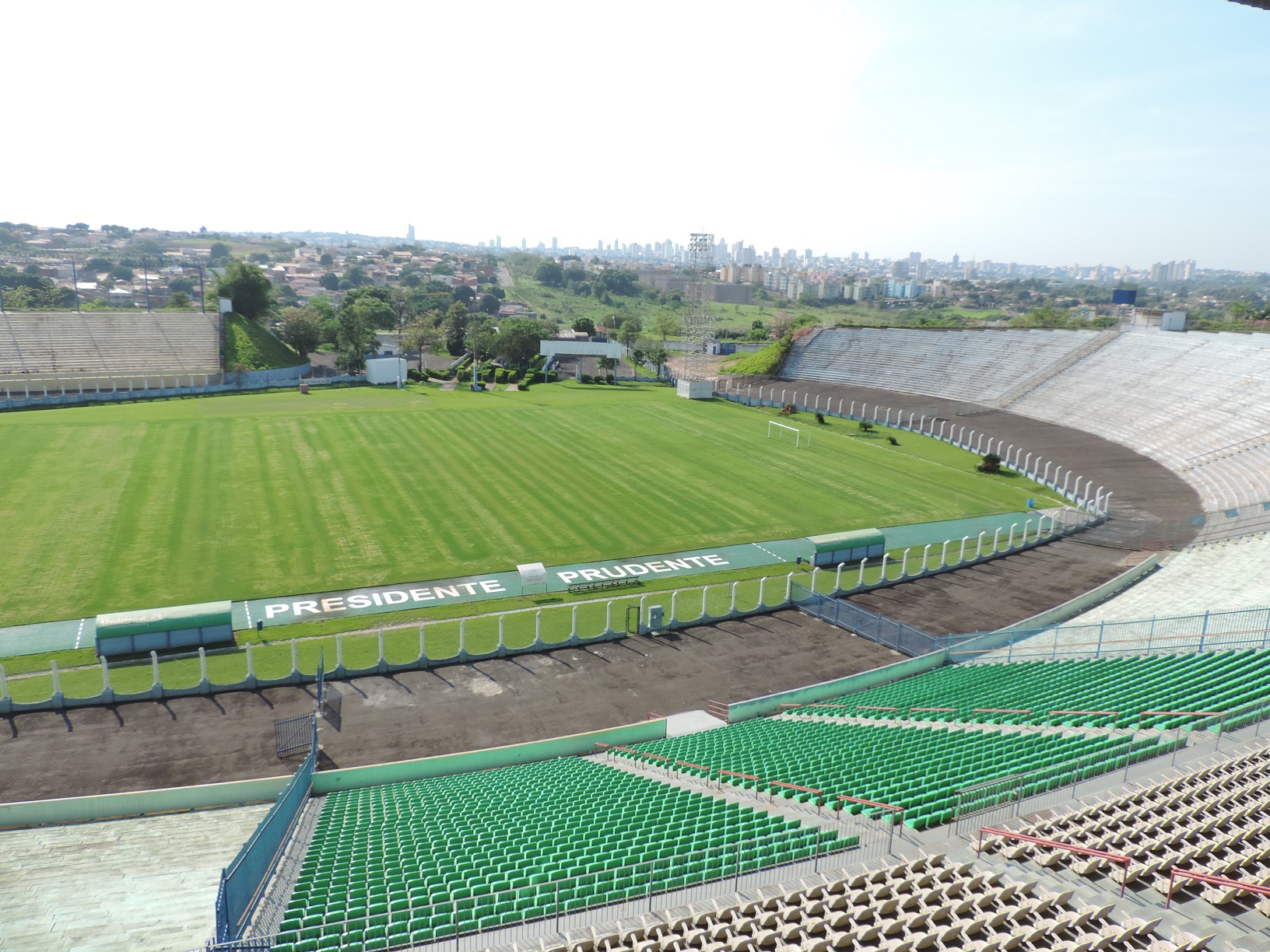 9-EstadioPauloConstantino