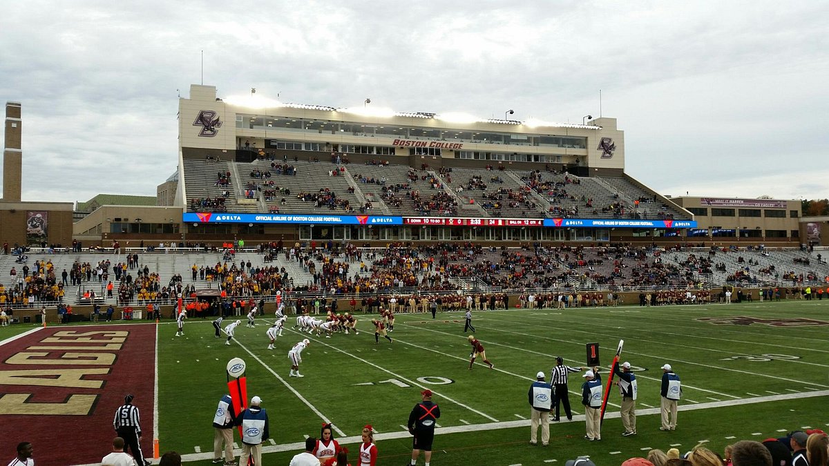 6-AlumniStadium