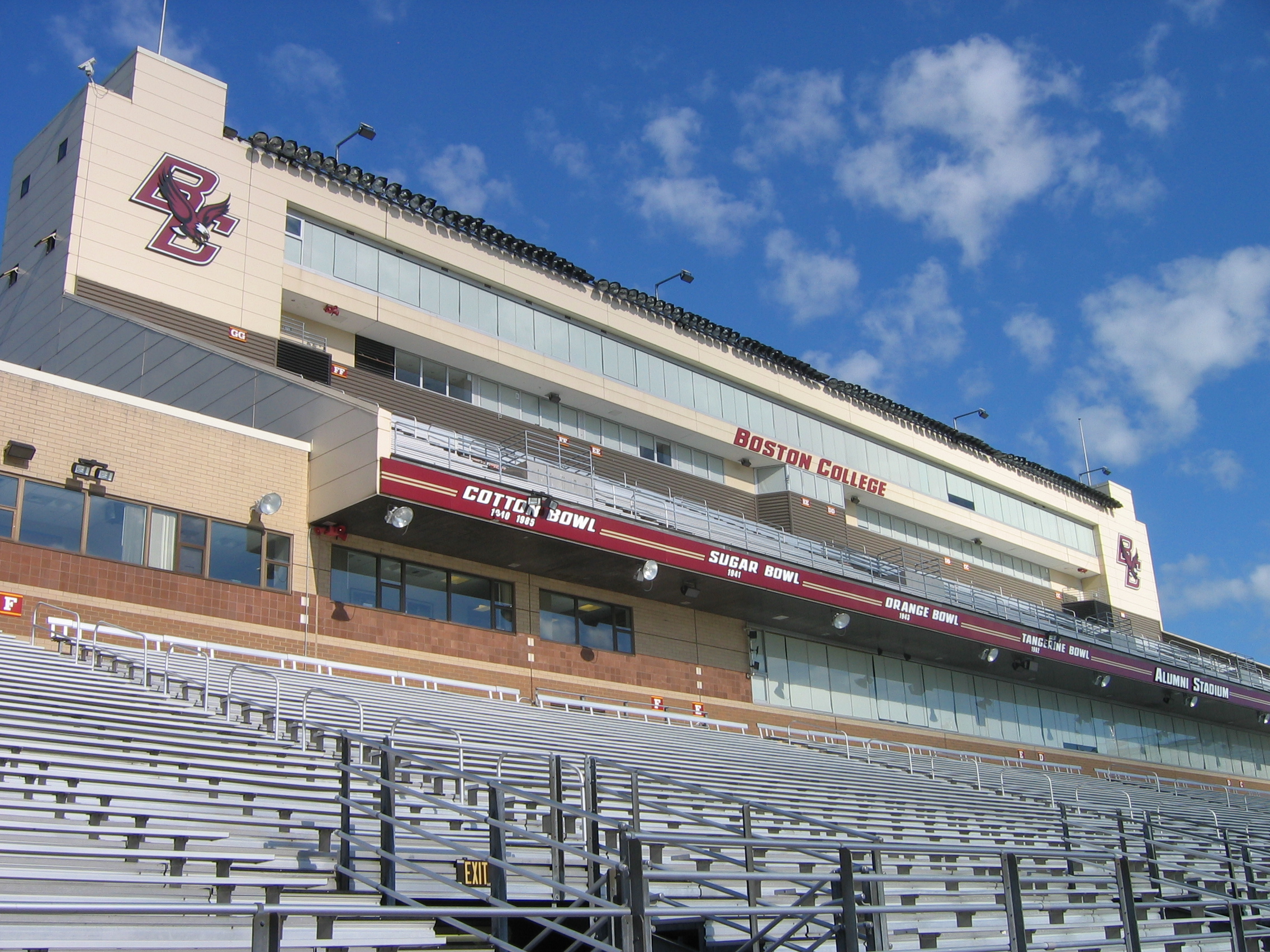 7-AlumniStadium