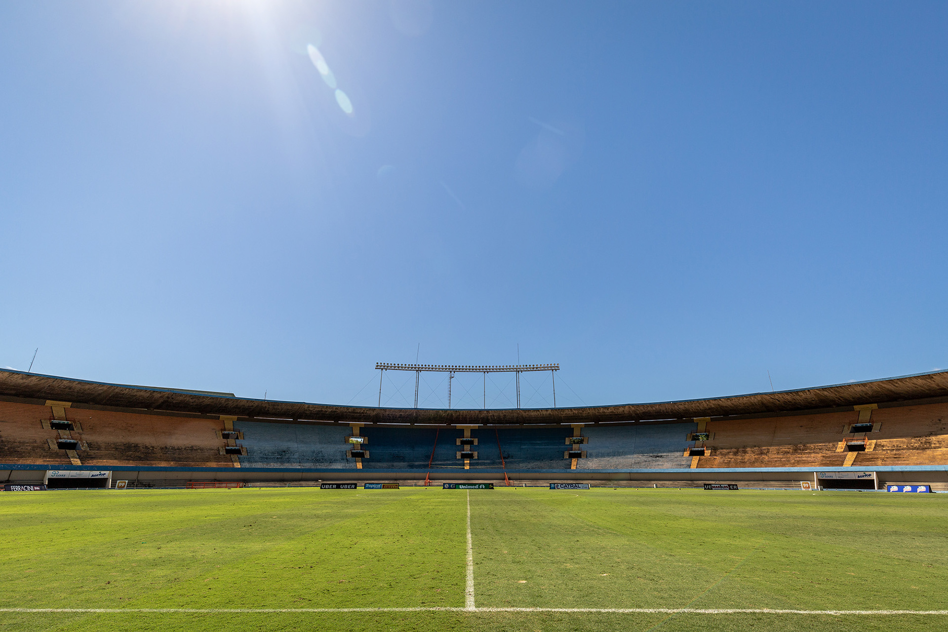 10-EstadioSerraDourada