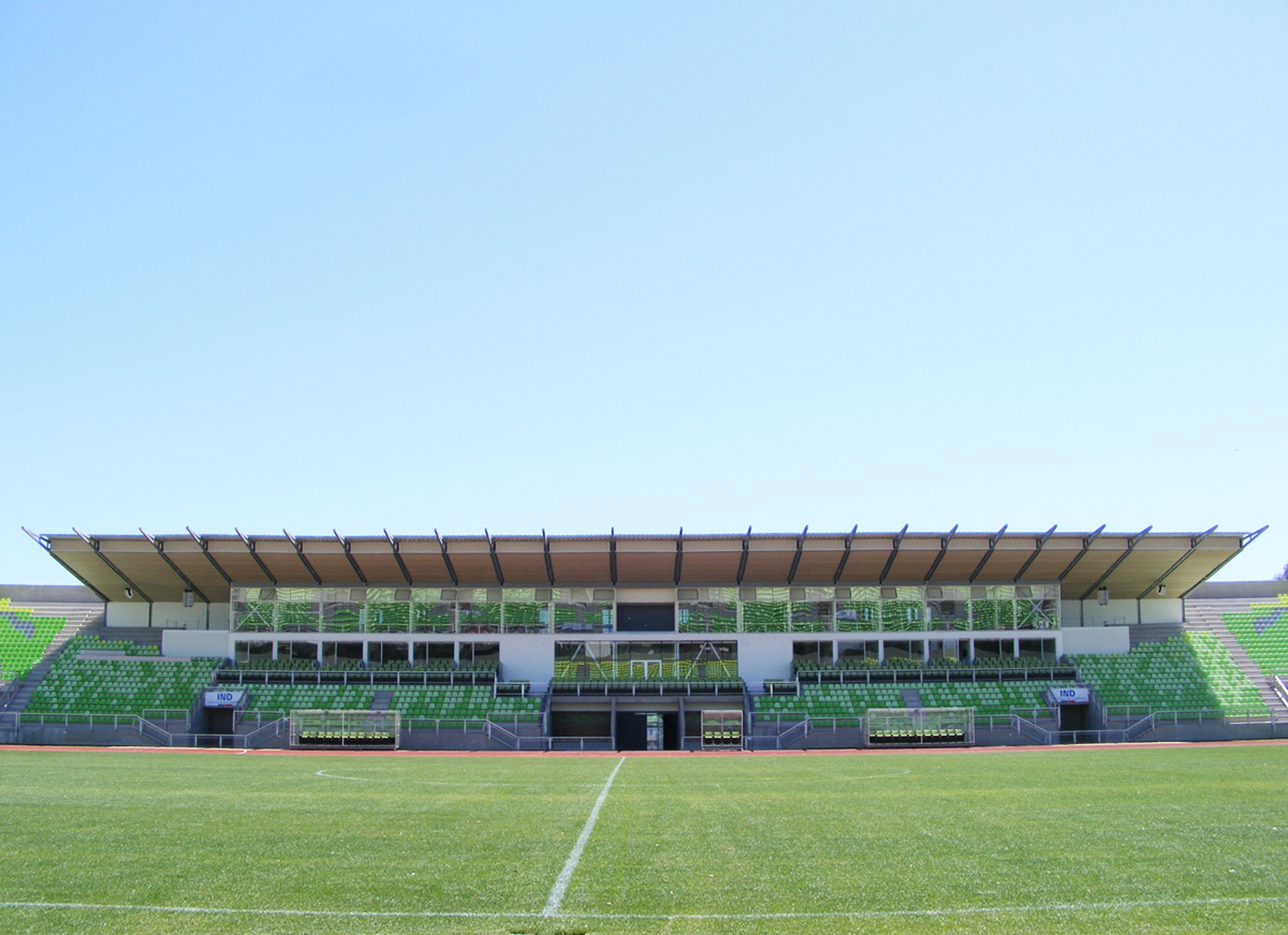 18-EstadioEliasFigueroaBrander