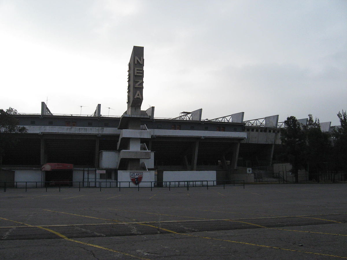 2-EstadioNeza86