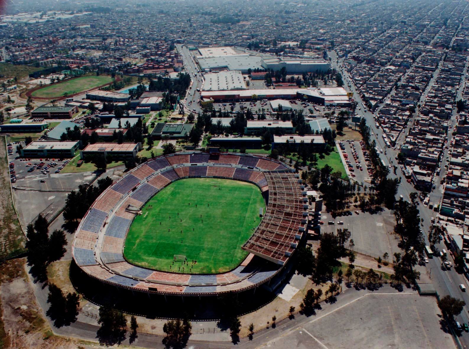 4-EstadioNeza86