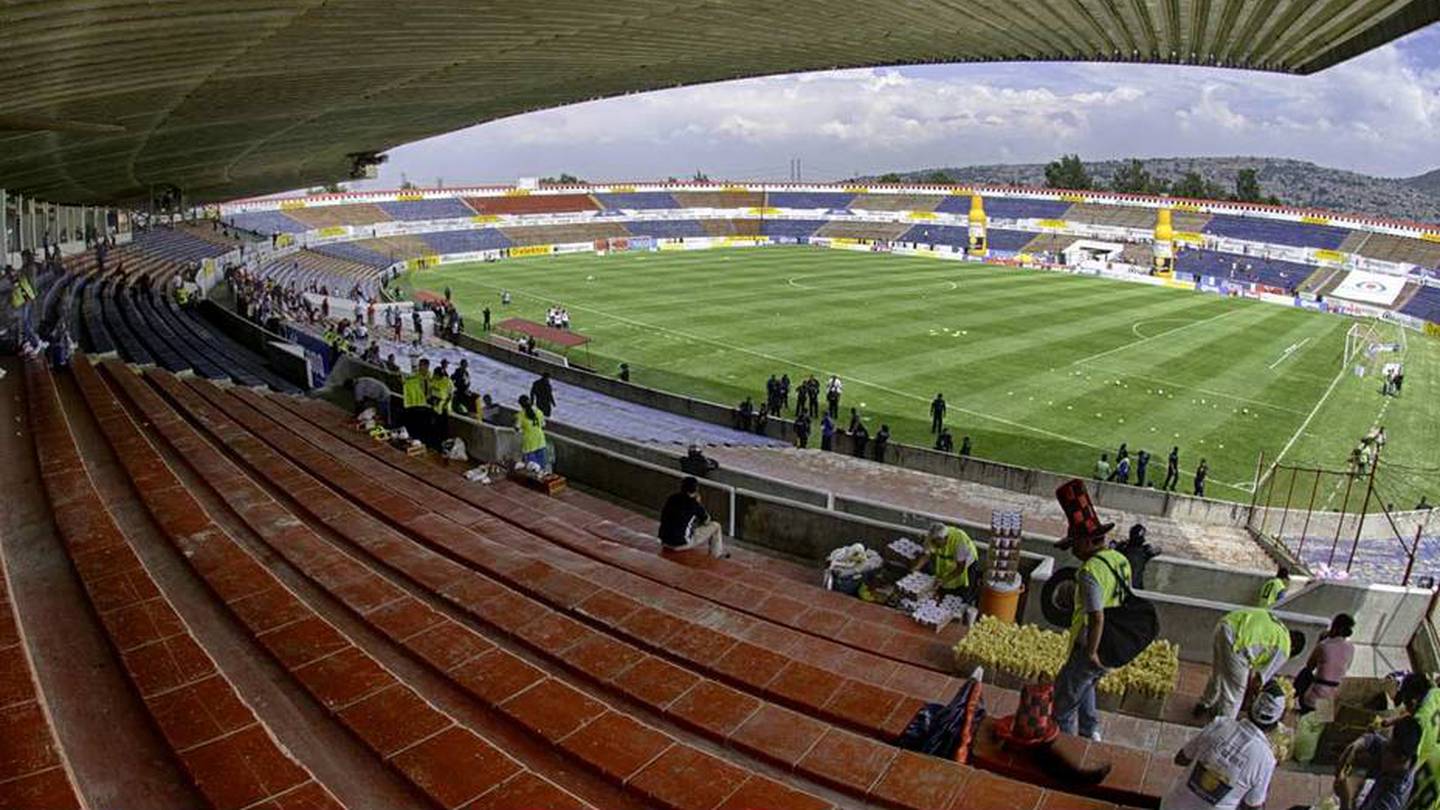 7-EstadioNeza86