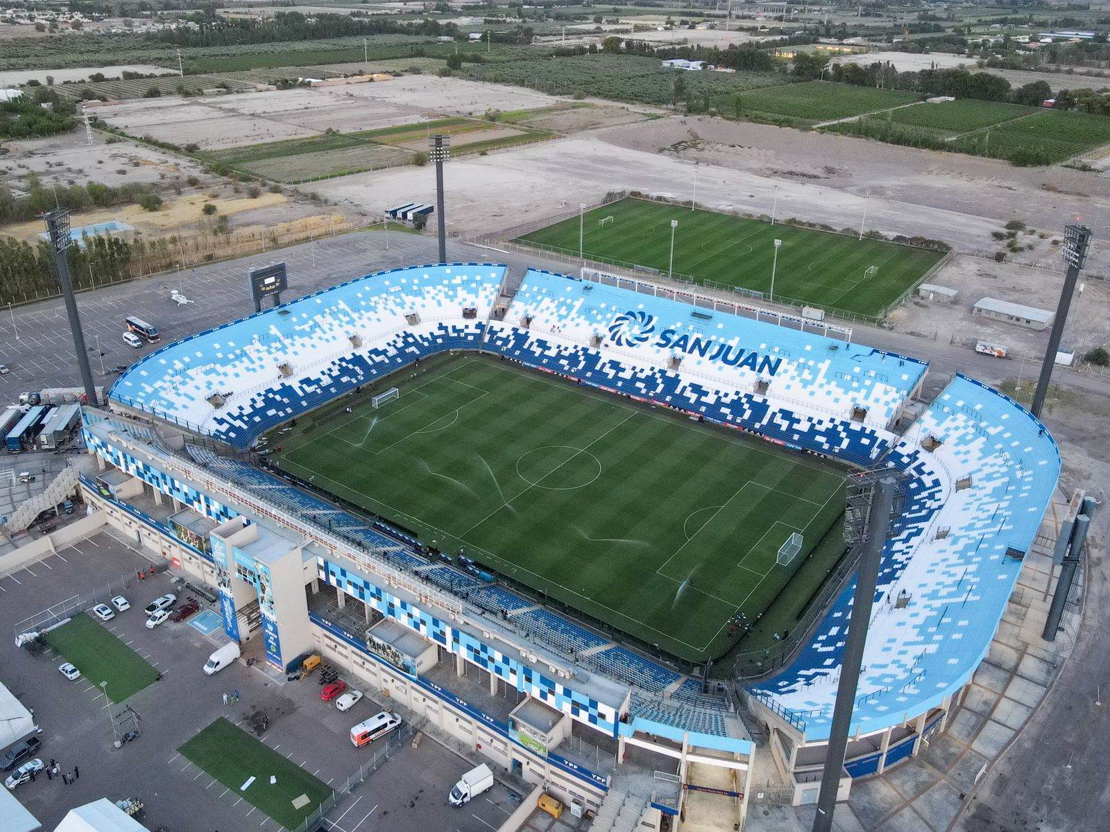 12-EstadioSanJuandelBicentenario