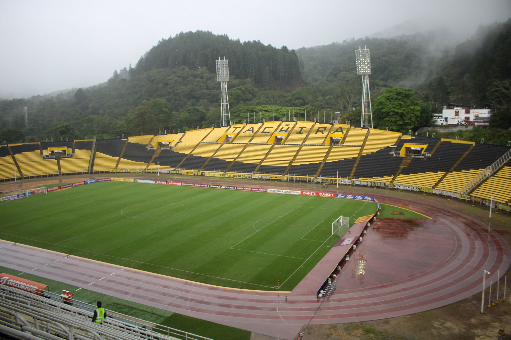 7-EstadioPolideportivodePuebloNuevo