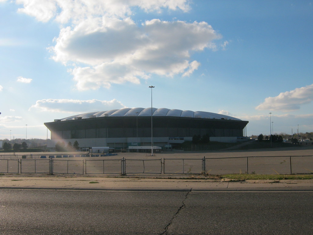 5-PontiacSilverdome