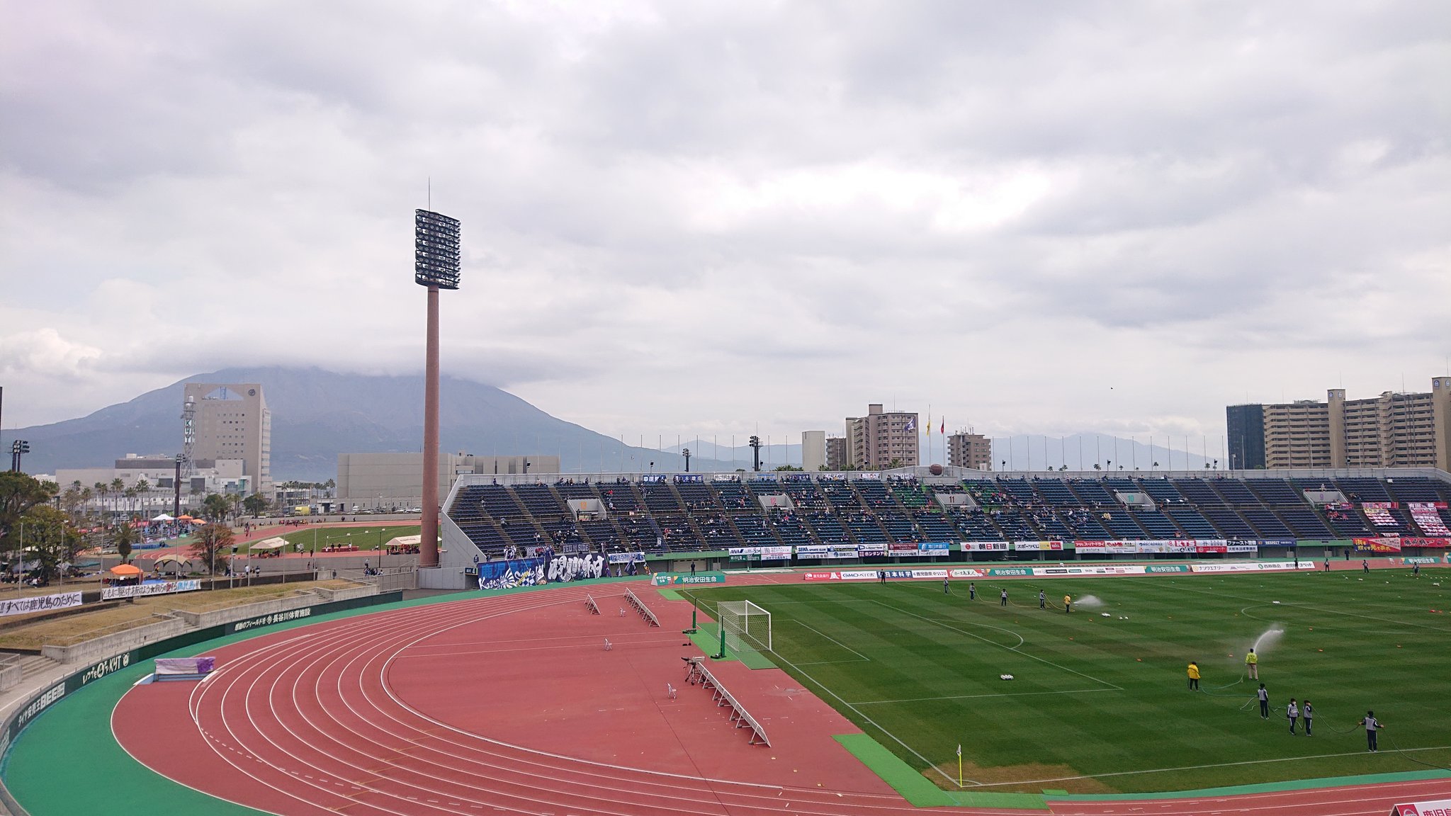 11-KagoshimaKamoikeStadium