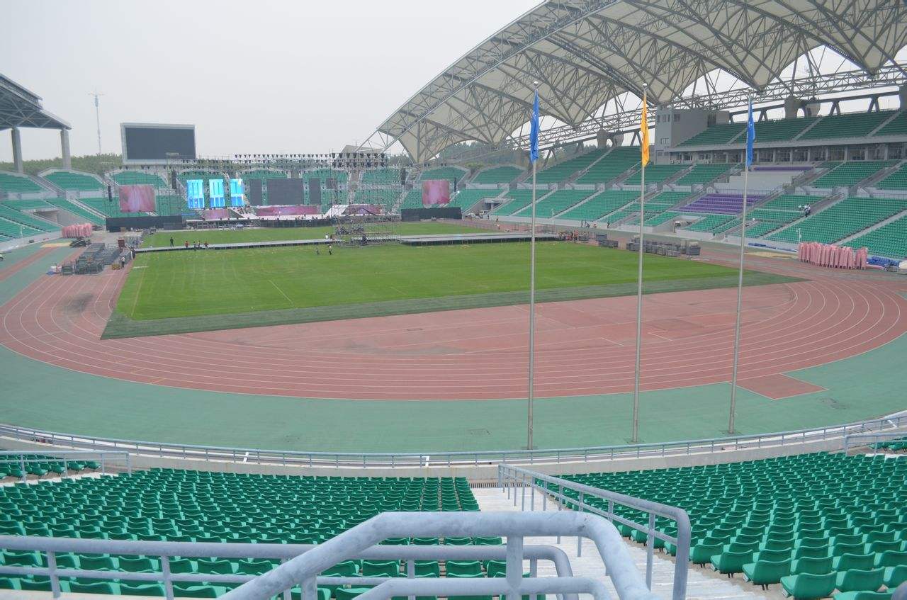 4-GuangzhouUniversityCityStadium