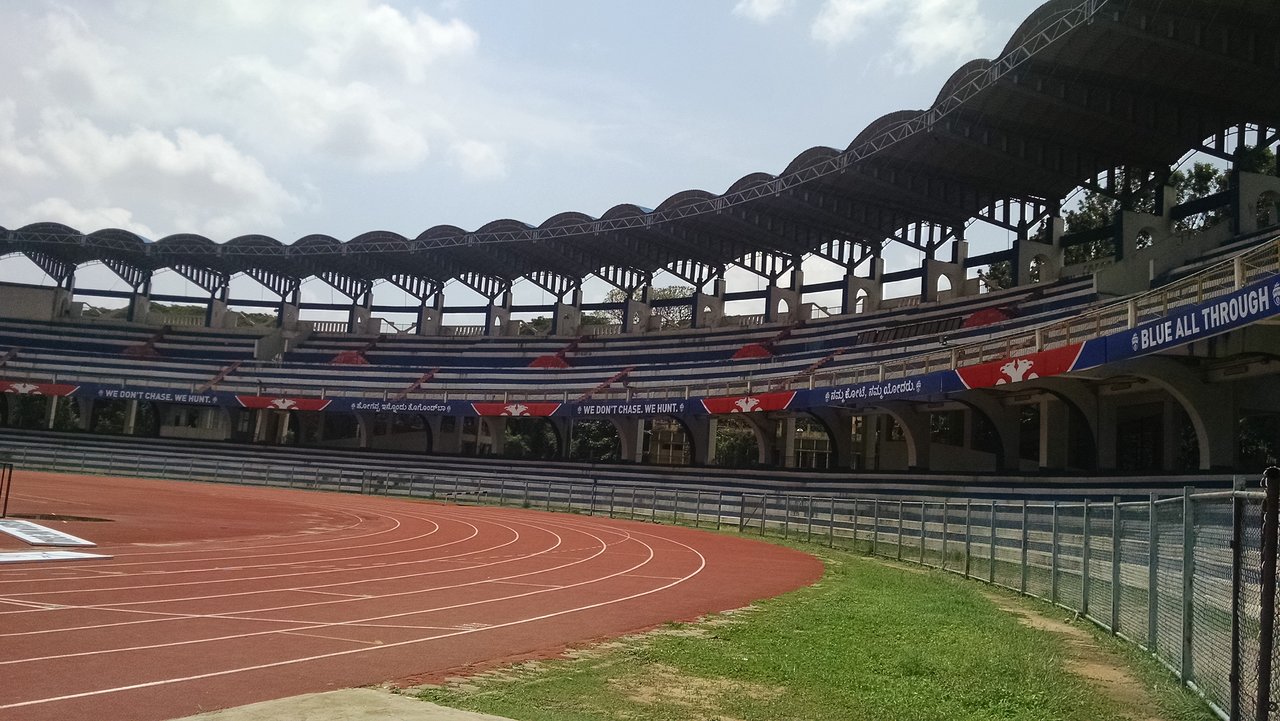 10-SreeKanteeravaStadium