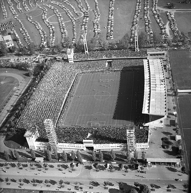 2-WankdorfStadium-Old