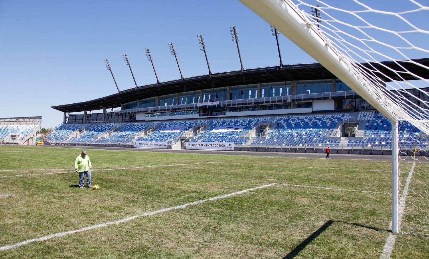 18-EstadioElTeniente