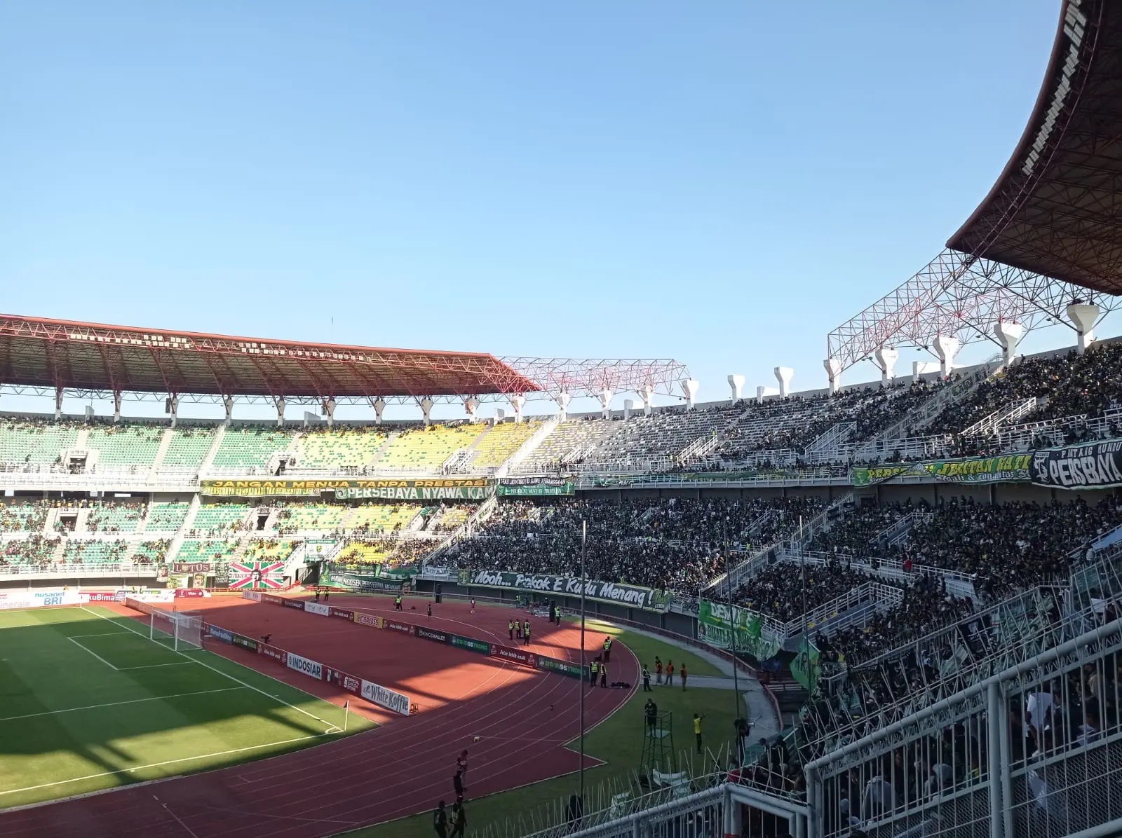 9-GeloraBungTomoStadium