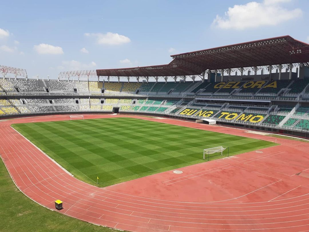 10-GeloraBungTomoStadium