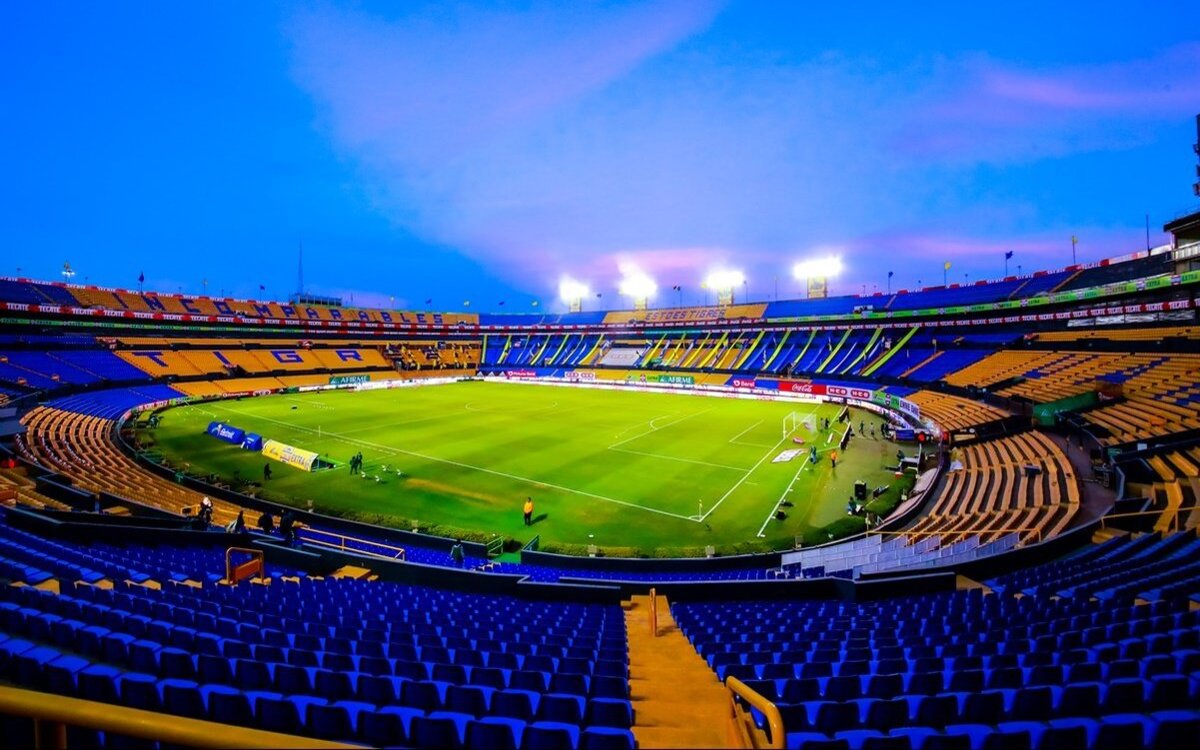 3-EstadioUniversitario