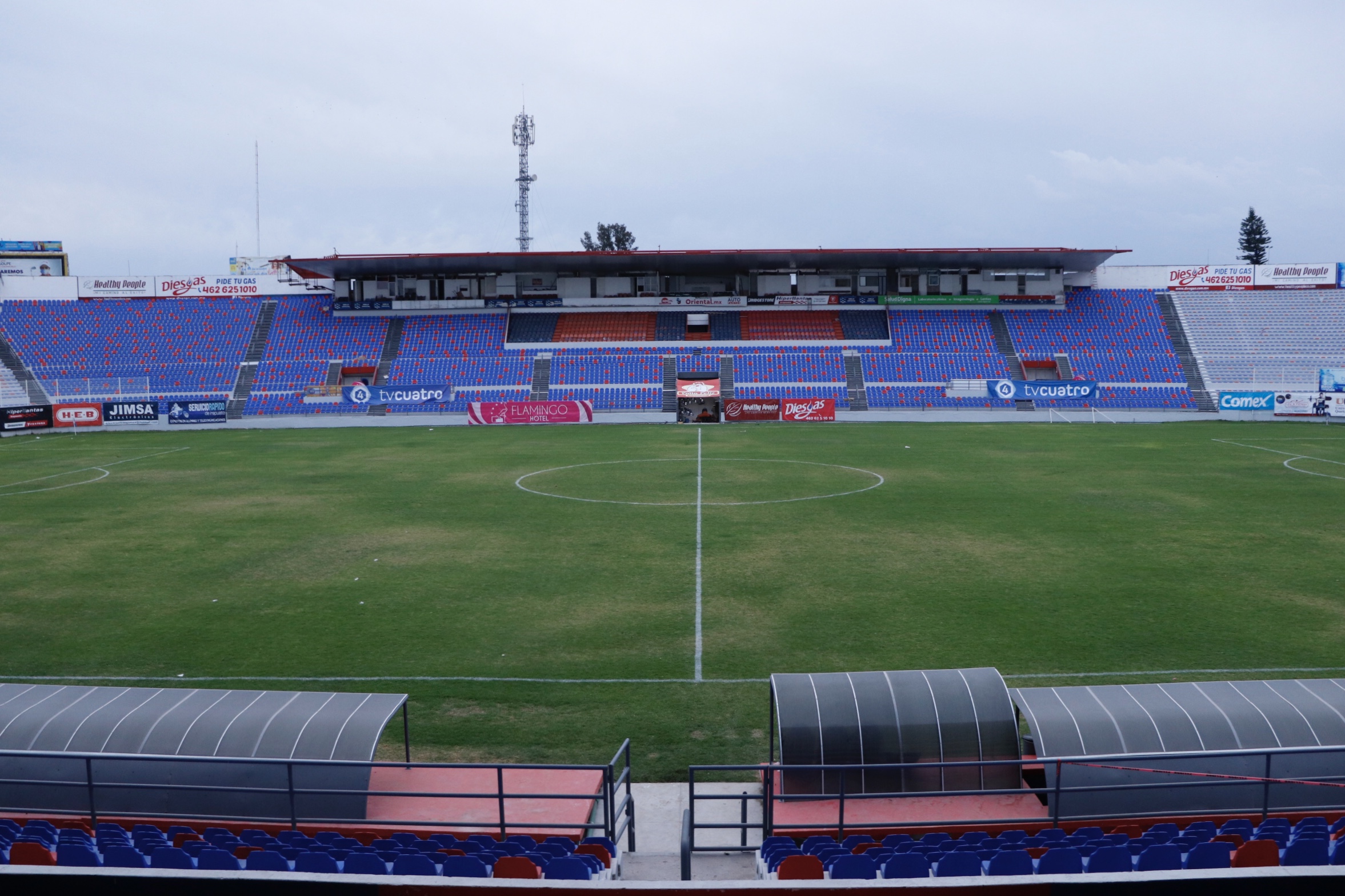 3-EstadioSergioLeonChavez