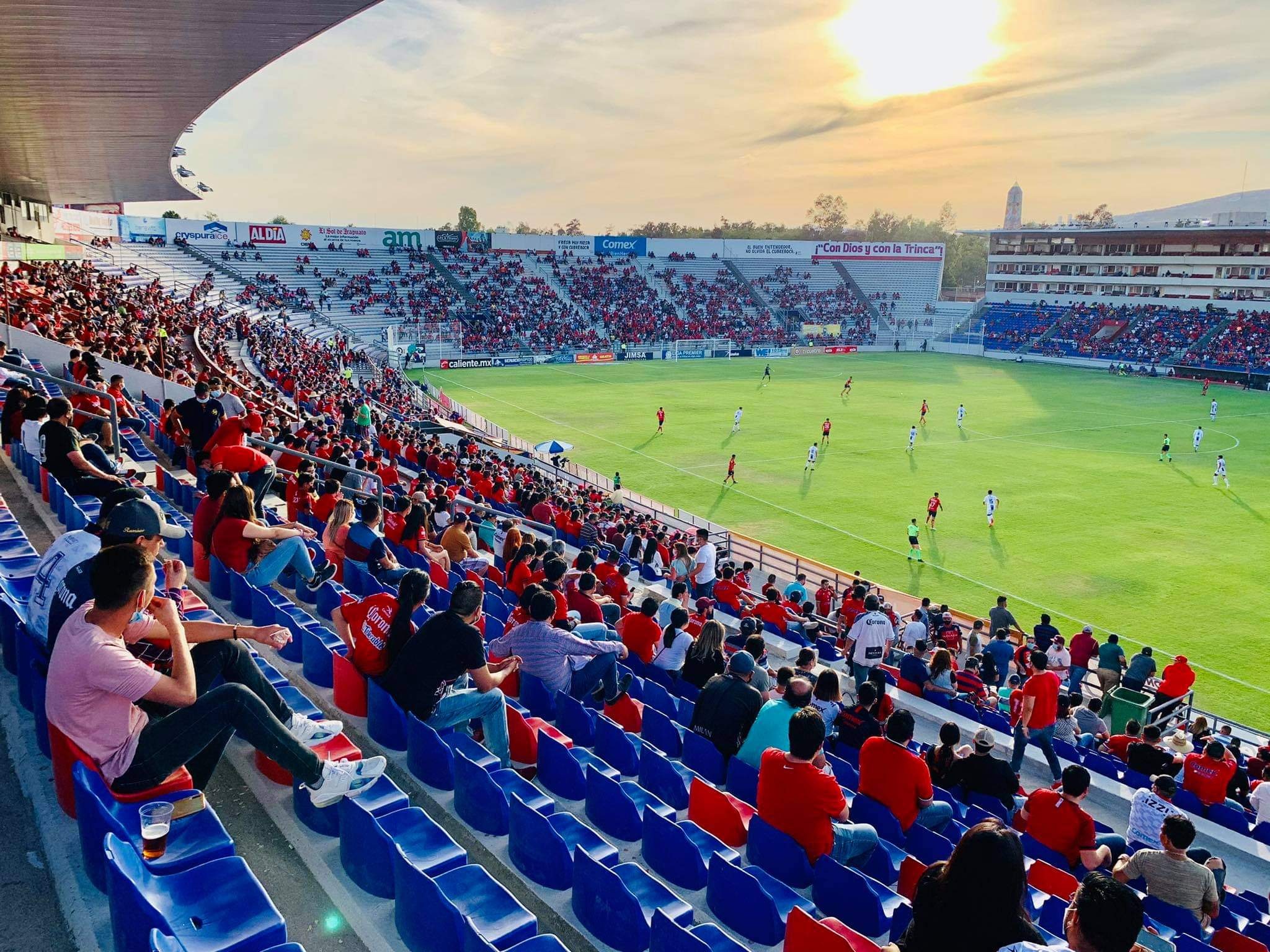 9-EstadioSergioLeonChavez