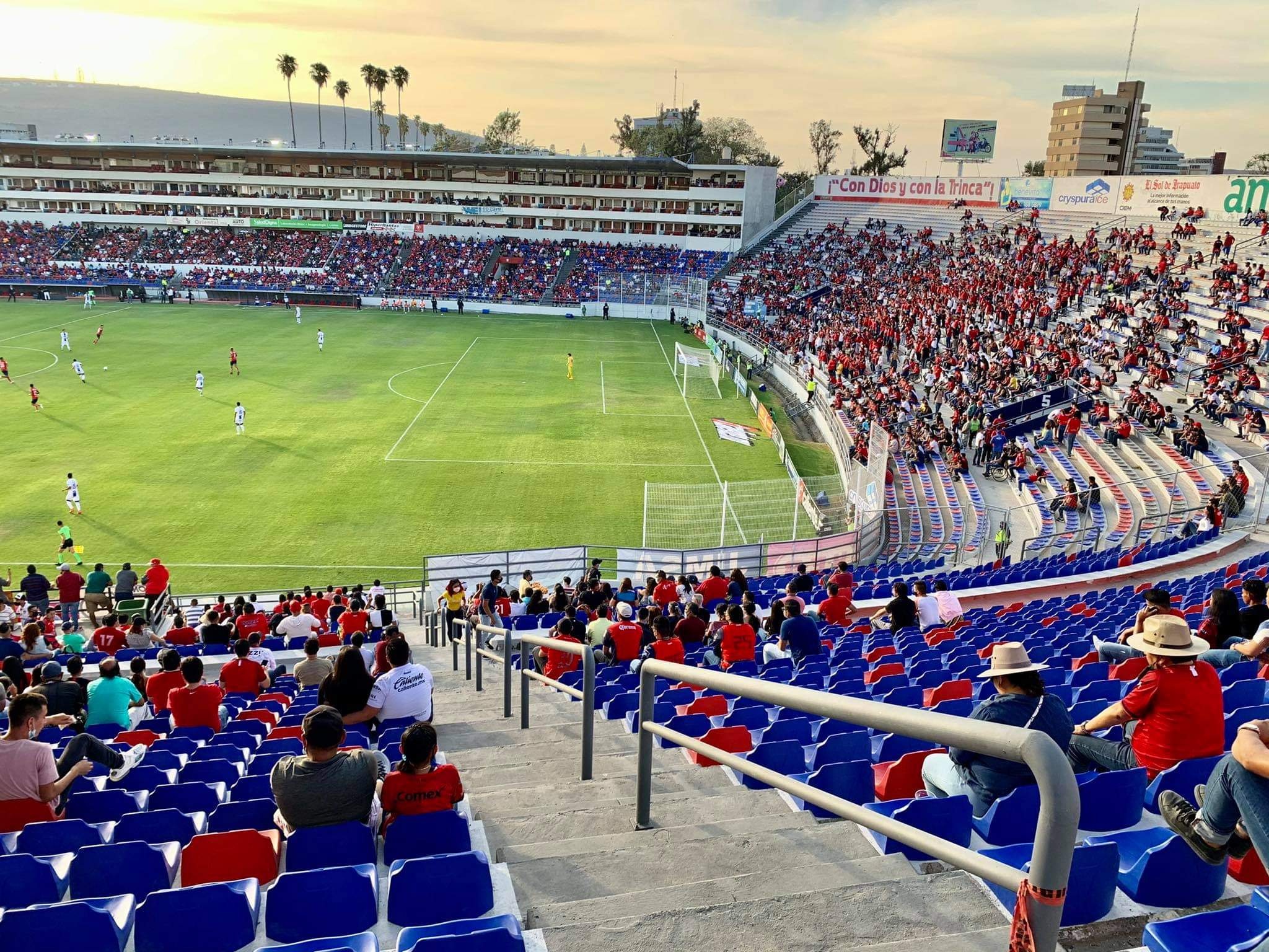 10-EstadioSergioLeonChavez