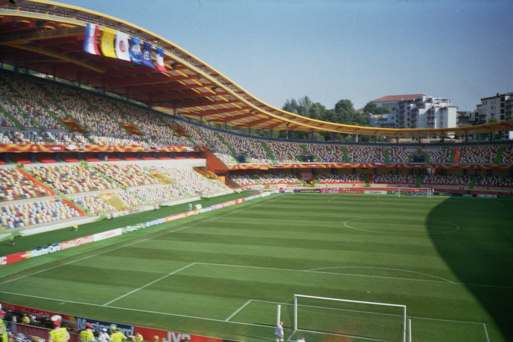 2-EstadioDr.MagalhaesPessoa