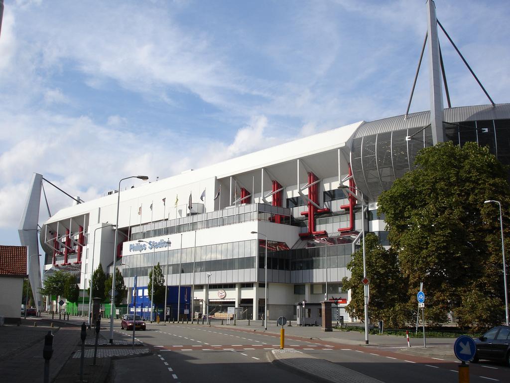 10-PhilipsStadion