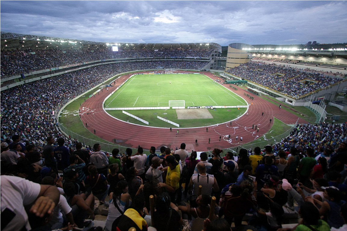 12-EstadioPolideportivoCachamay