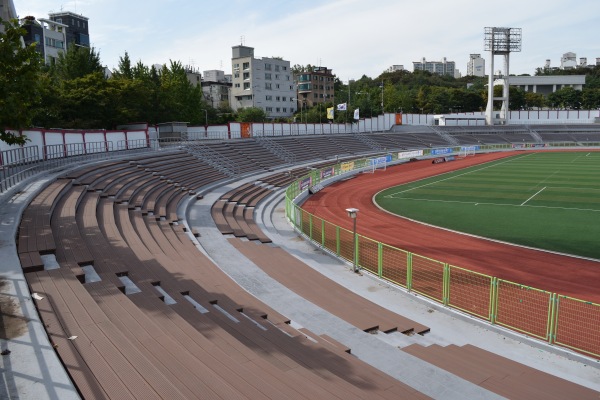 6-HyochangStadium