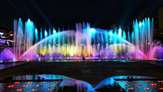 哈尔滨群力大型音乐喷泉灯光秀