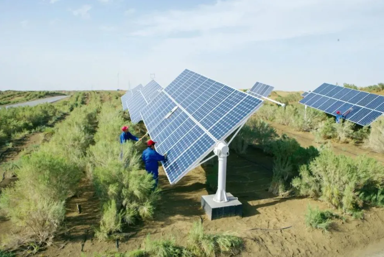 让大漠戈壁变身绿电“蓝海”——新疆全力推进新能源产业发展
