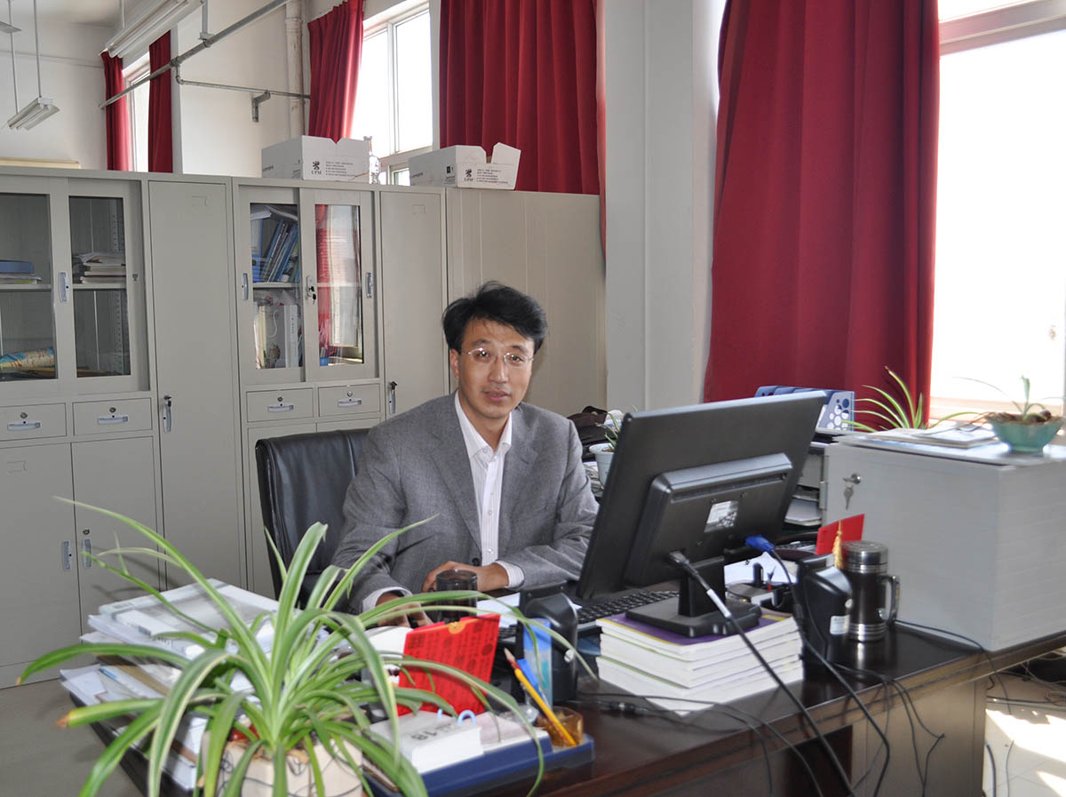博士，高级技师，现在河南职业技术学院任国际合作部主任