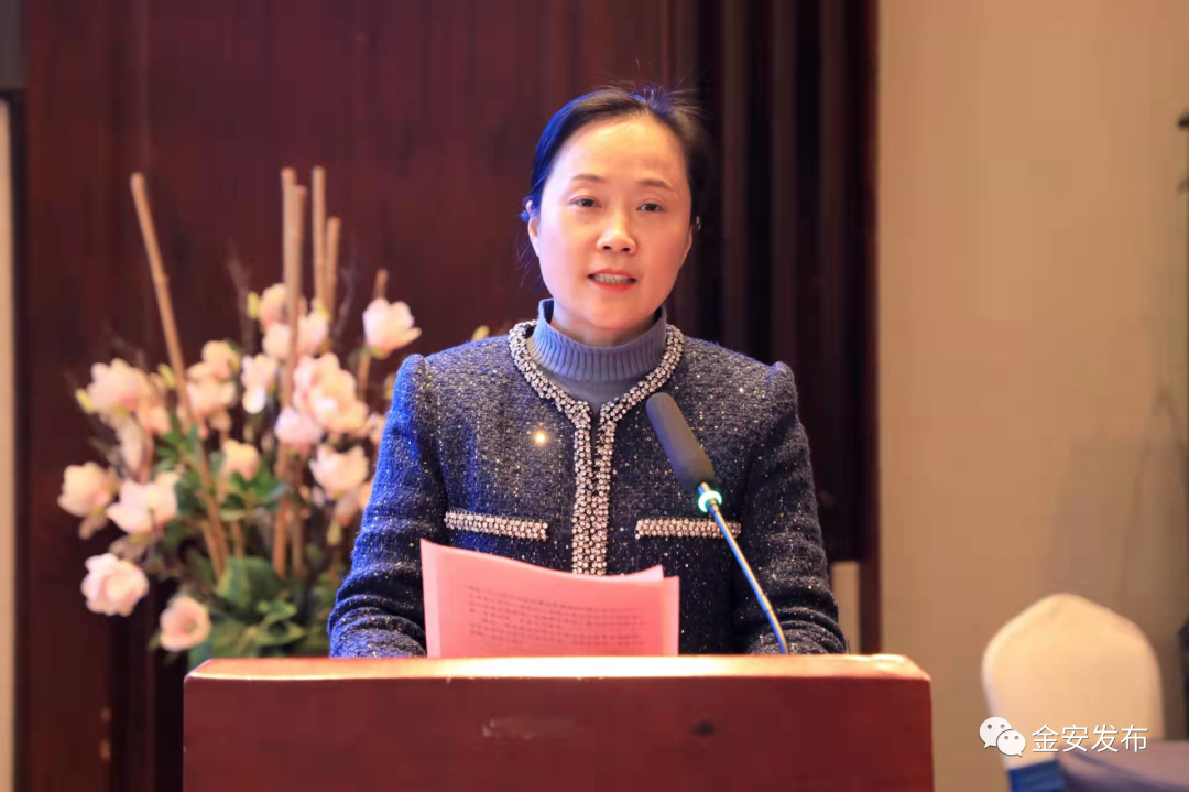 黄媛媛在致辞中表示,一直以来,农发行六安分行切实履行着"支农为国,立