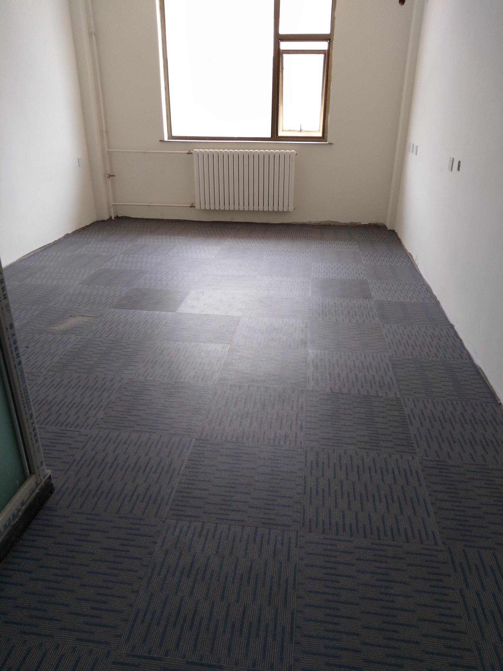 房间铺完PVC地板的效果图